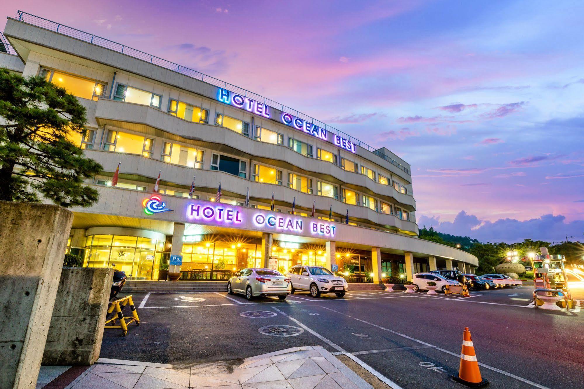 Hotel Homefourest Kodzse Kültér fotó