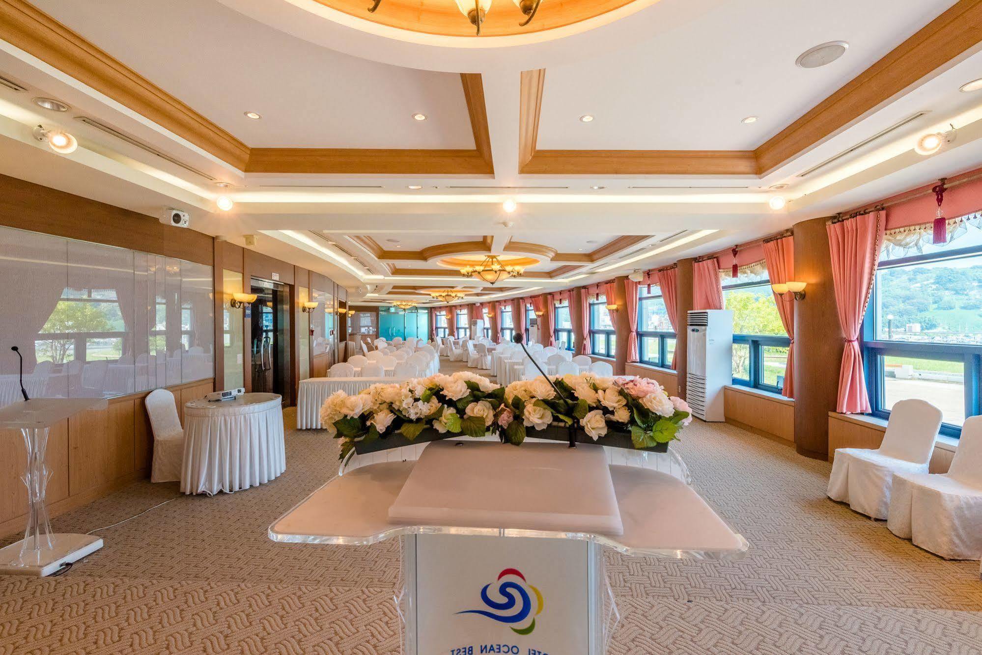 Hotel Homefourest Kodzse Kültér fotó