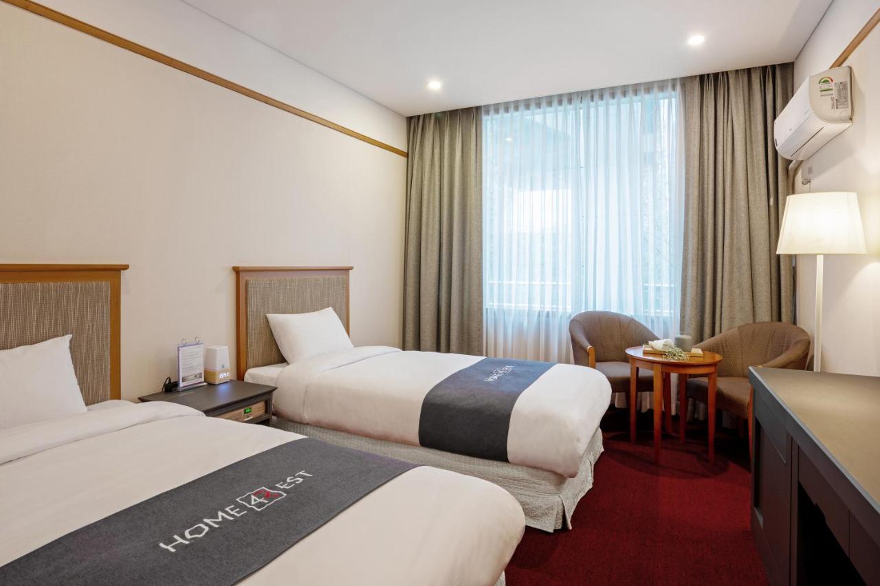 Hotel Homefourest Kodzse Kültér fotó