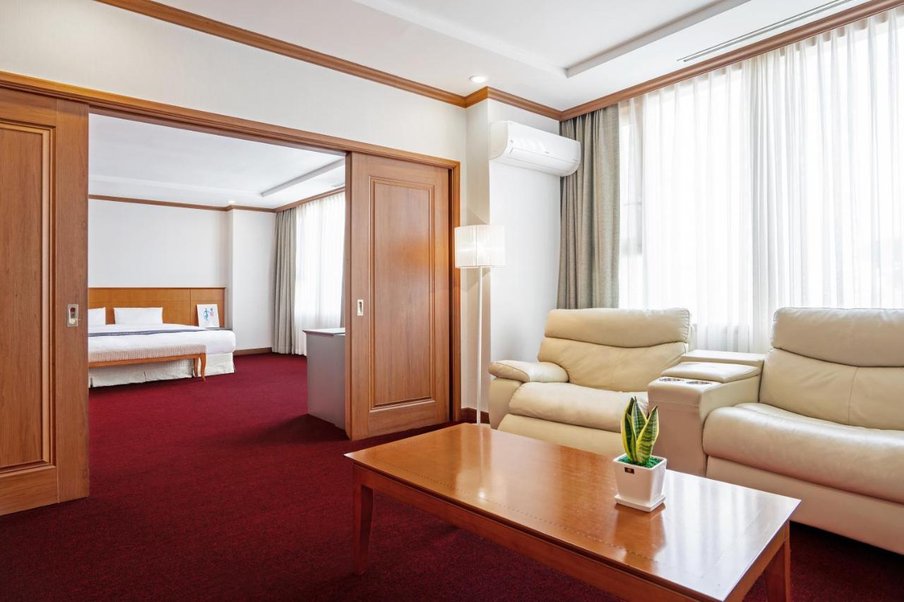 Hotel Homefourest Kodzse Kültér fotó