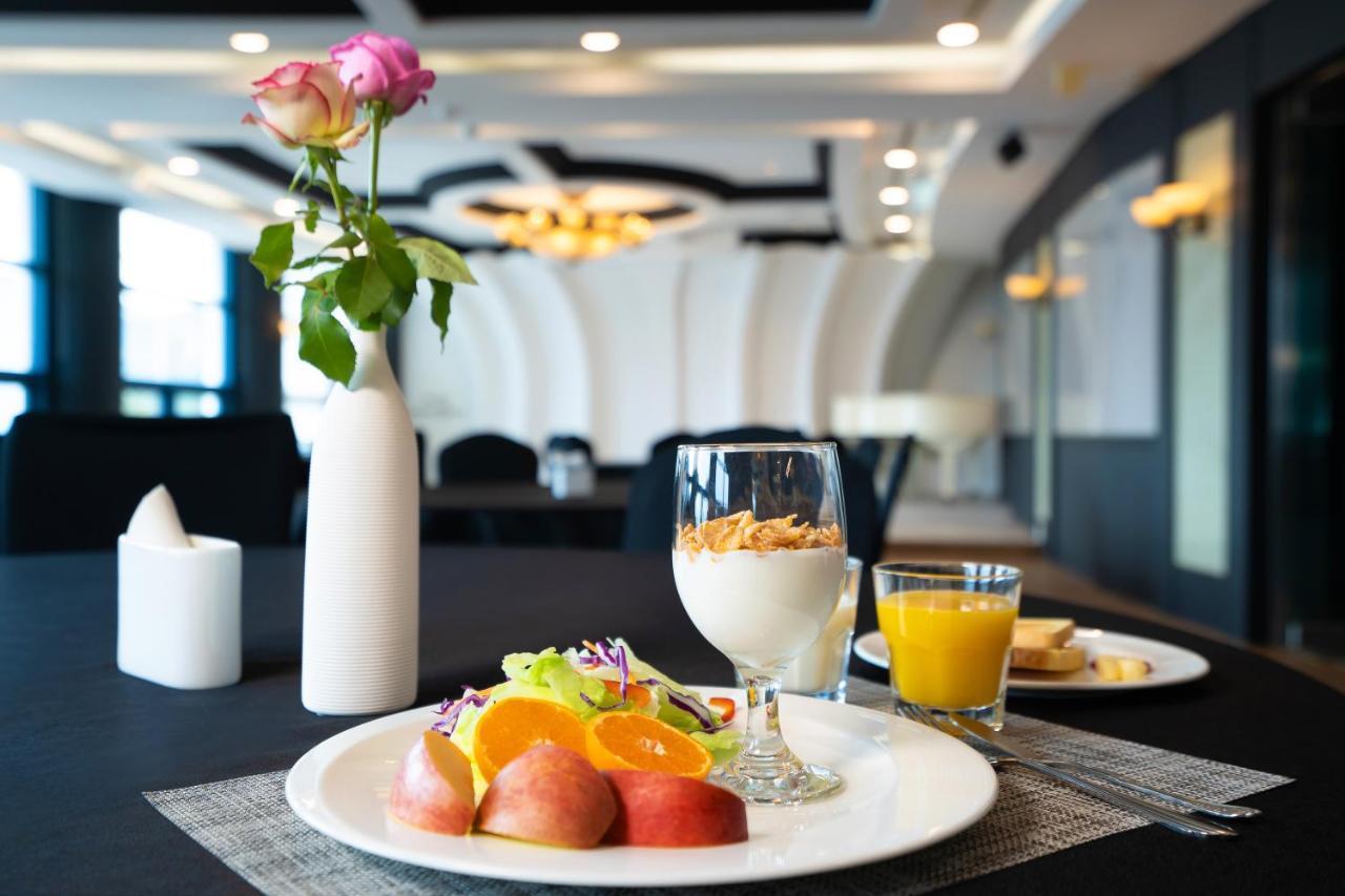 Hotel Homefourest Kodzse Kültér fotó